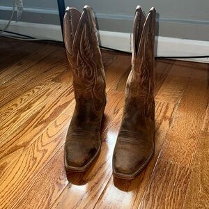 Ariat cow boy boot